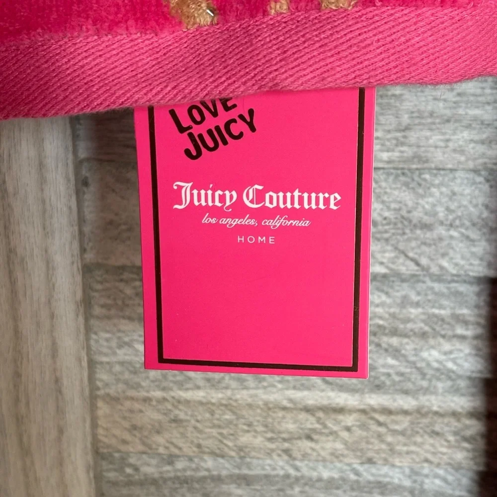 JUICY COUTURE Bath & Hand Towel Ensemble HOT PINK & METALLIC GOLD Heart & Chains